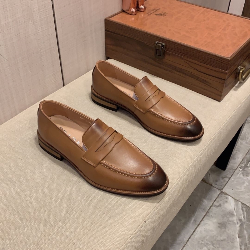 Pra*a leather shoes